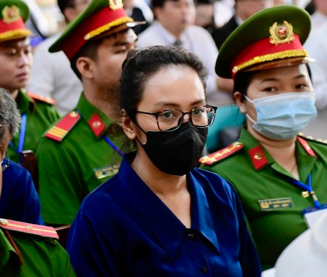 Hinh anh Truong Hue Van, Truong My Lan tai toa sang nay-Hinh-10