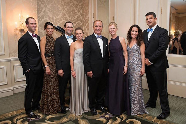 10 gia đình giàu nhất thế giới năm 2022 - Hình 10 10 gia dinh giau nhat the gioi nam 2022-Hinh-10