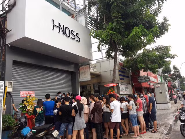 Founder Hnoss trai long ve viec dong cua sau 17 nam hoat dong