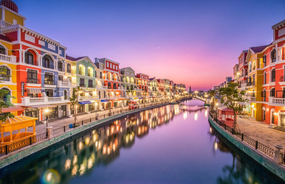 Shop VinWonders dang 'day song' cho thi truong bat dong san nghi duong?-Hinh-3