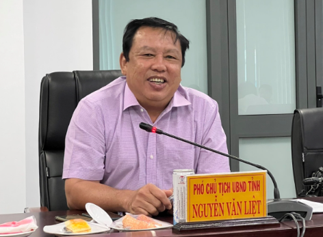 Ai là người chịu trách nhiệm trong vụ 42 căn nhà xây trái phép ở Vĩnh Long? Ai la nguoi chiu trach nhiem trong vu 42 can nha xay trai phep o Vinh Long?