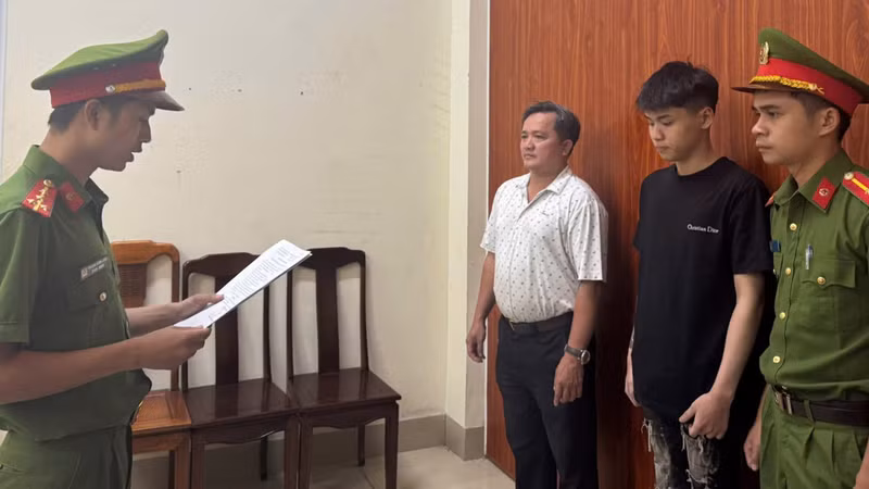 Thanh niên 2008 chống người thi hành công vụ ở Huế bị khởi tố