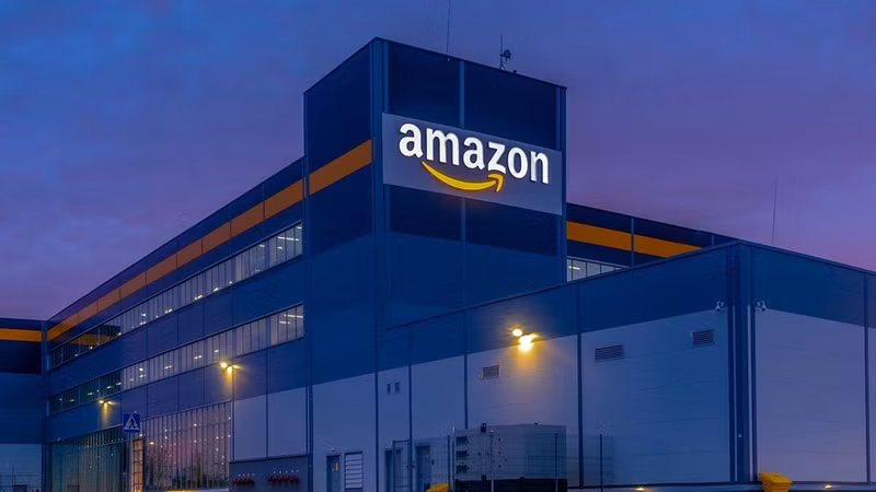 [GALLERY] Amazon sốc vì cú lừa AI 200 tỷ USD, nhân viên đua nhau cày bot 