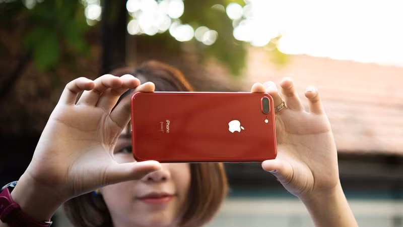 3 tính năng iPhone cần bật ngay khi du lịch