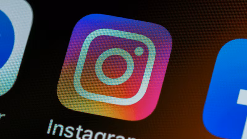 [GALLERY] Meta AI gây sốc, tự giúp hacker chiếm tài khoản Instagram