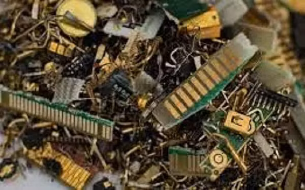 Laptop cũ chứa bao nhiêu vàng?