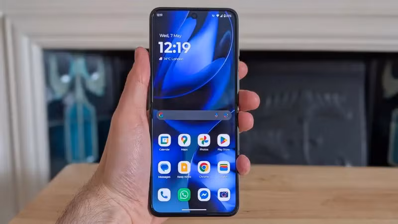 [GALLERY] Motorola Razr 60 5G trở lại, khiến Galaxy Z Flip6 dè chừng