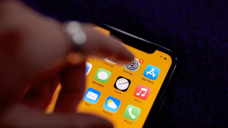 iPhone gặp lỗi nguy hiểm, tin nhắn xóa vẫn bị lộ