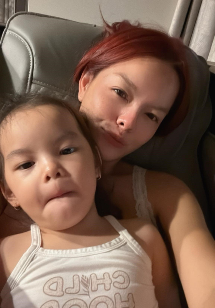 Nữ ca sĩ tiết lộ, cô thường đưa các con đi cùng trong show diễn nhân dịp nghỉ lễ để các con có kỷ niệm đẹp bên mẹ trên hành trình trưởng thành và thấy được sự lao động của mẹ.