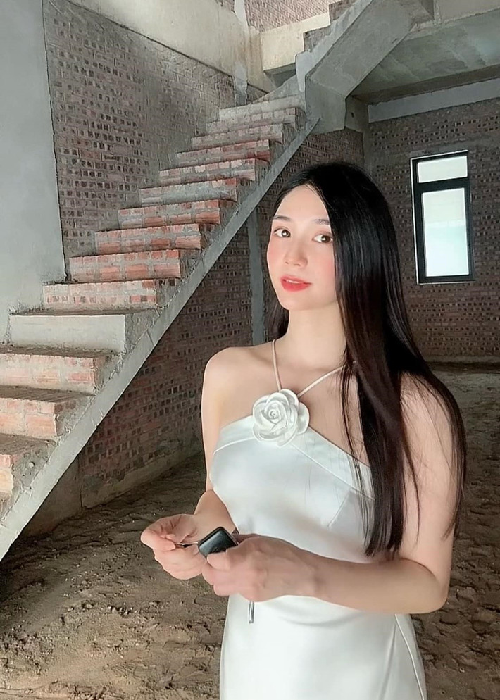 Thanh Bi chia sẻ trên truyền thông, cô tập trung kinh doanh bởi vậy từ chối nhiều lời mời đóng phim. Ảnh: FB Thanh Bi.