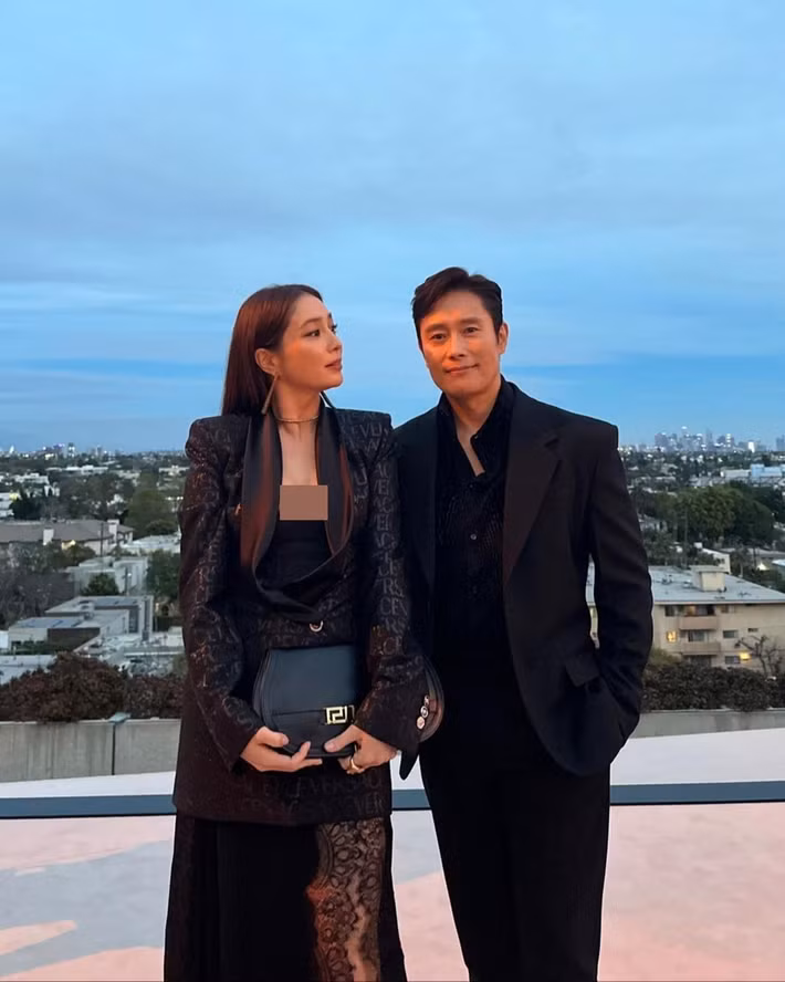 Lee Min Jung có con trai đầu lòng vào năm 2015 và con gái thứ hai vào năm 2023. Ảnh: Thể Thao Văn Hoá.