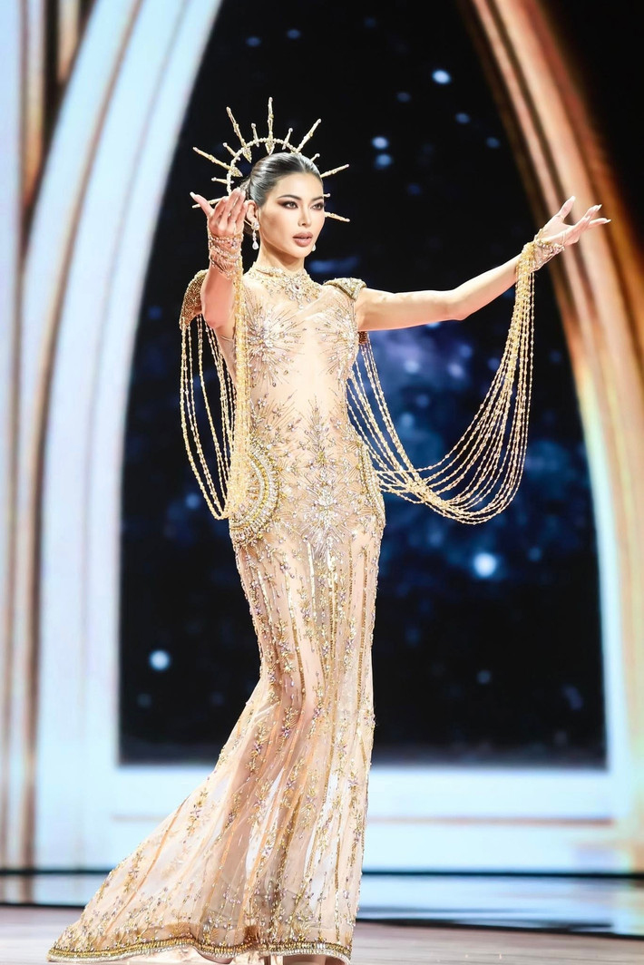 Gotchabell Sarunrat Puagpipat - đại diện Thái Lan đang vào top 8 giải Country's power of the year, top 15 phần thi tài năng, top 20 phần thi áo tắm ở Miss Grand International 2025. Ảnh: FB Gotchabell Sarunrat Puagpipat.