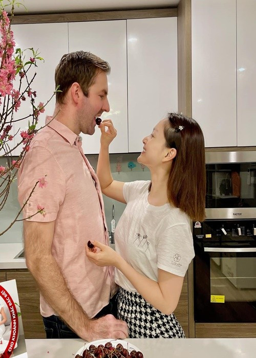 Lan Phương từng cho biết, David luôn thích những bộ ảnh khoe vẻ gợi cảm của vợ và luôn khuyến khích cô đi chụp hình khi có thể. Ảnh: FB Lan Phương.