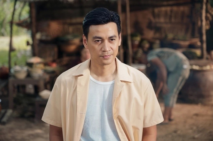 Thu Trang cho biết, cô chọn Ngọc Thuận vì Thuận có gương mặt rất hiền. "Nhân vật Khả nói chuyện nhiều khi muốn ‘đập’, nhưng khán giả lại không ghét nổi. Khi làm phim, điều quan trọng nhất là tìm được những gương mặt thật sự ‘chạm’ vào tinh thần nhân vật . Và Thuận lại có điều đó”, Thu Trang nói. Ảnh: Người Lao Động.