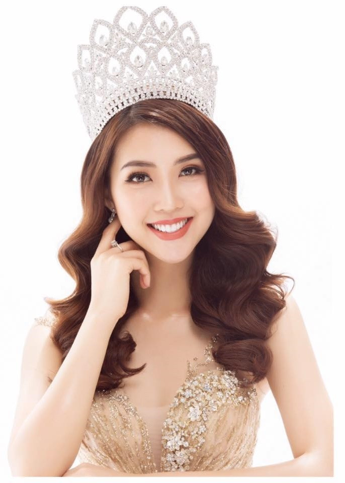 Tường Linh sở hữu nét dịu dàng, đằm thắm khi thi Hoa hậu Sắc đẹp châu Á 2017, Hoa hậu Liên lục địa 2017. Ảnh: FB Tường Linh.