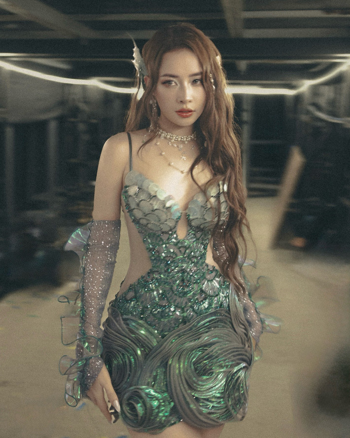 Biến hoá liên tục, Chi Pu luôn gây ấn tượng khi xuất hiện. Ảnh: FB Chi Pu.