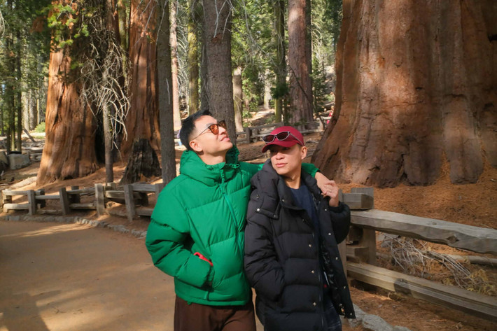 “Nhưng anh đã yêu em, yêu sự trưởng thành của em, yêu những gì mà em đã trở thành và anh hứa sẽ yêu những gì mà em đã trở thành”, Du Lịch TP HCM dẫn lời Adrian Anh Tuấn.