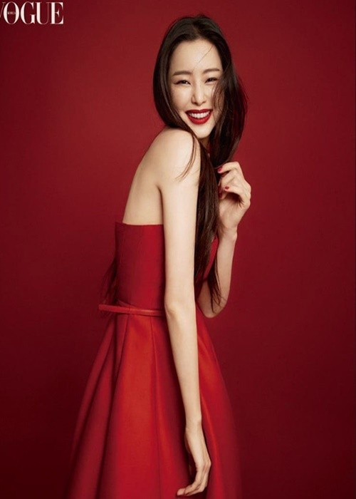 Honey Lee thành lập Công ty Hope Project vào tháng 10/2015. Cô giữ chức CEO và giám đốc nội bộ của công ty cho đến tháng 1/2023. Sau đó, chồng Honey Lee giữ chức CEO, nữ diễn viên là giám đốc nội bộ. Ảnh: Vietnamnet.