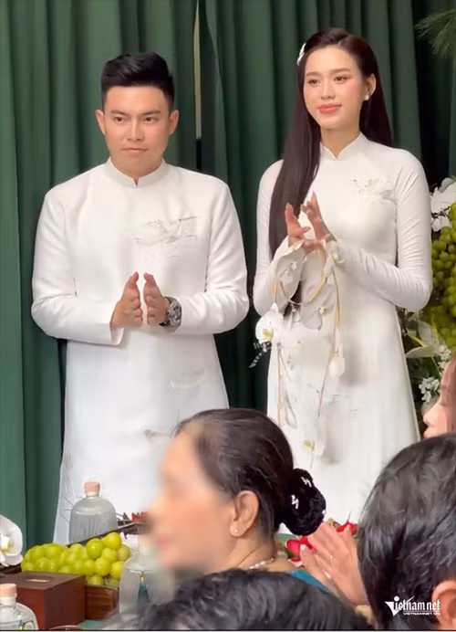 Một người bạn của Đỗ Thị Hà chia sẻ trên Tiền Phong rằng tình cảm của vợ chồng nàng hậu đủ độ chín, từ lúc tìm hiểu đến khi cưới là hơn 2 năm. Ảnh: Vietnamnet.