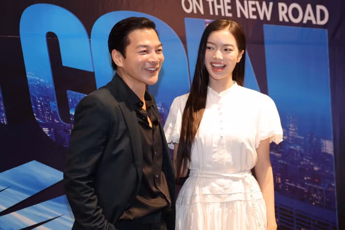 Á hậu Bích Tuyền đóng phim Trên con đường mới do Trần Bảo Sơn làm đạo diễn. Ảnh: FB Bích Tuyền.