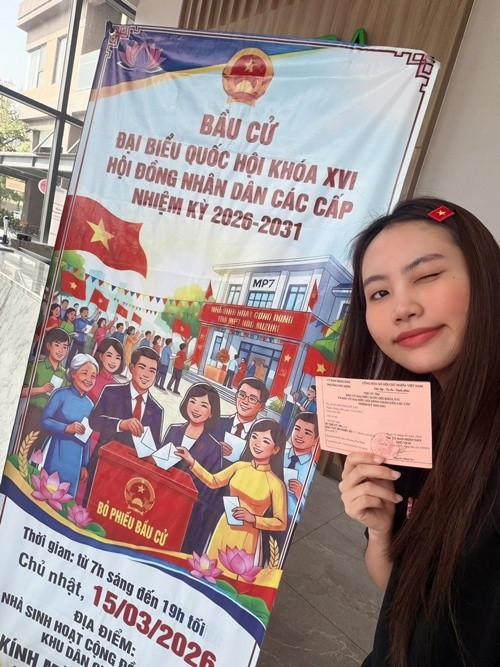 Phương Mỹ Chi gửi lời chúc ngày bầu cử đại biểu Quốc hội khóa XVI và đại biểu Hội đồng nhân dân các cấp nhiệm kỳ 2026–2031 thành công tốt đẹp. Ảnh: FB Phương Mỹ Chi.