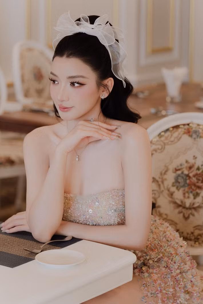 Y Quyên có chiều cao 1m72. Ảnh: FB Y Quyên.