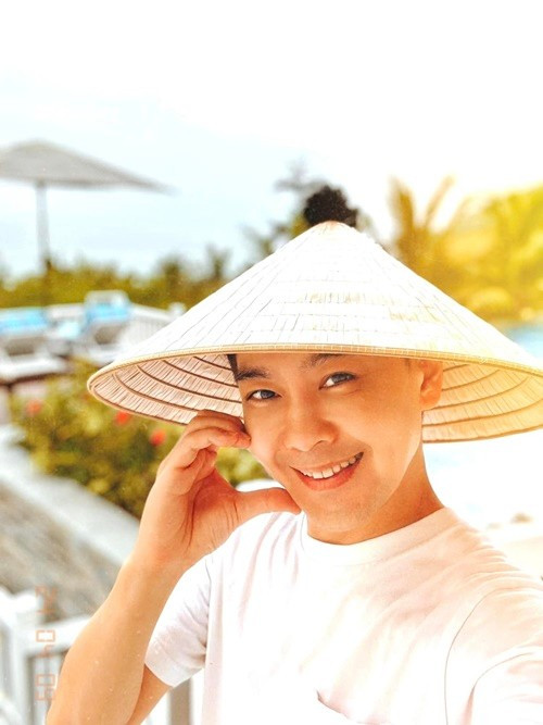 Rảnh rỗi, Lâm Chí Dĩnh đi du lịch. Ảnh: FB Lâm Chí Dĩnh.