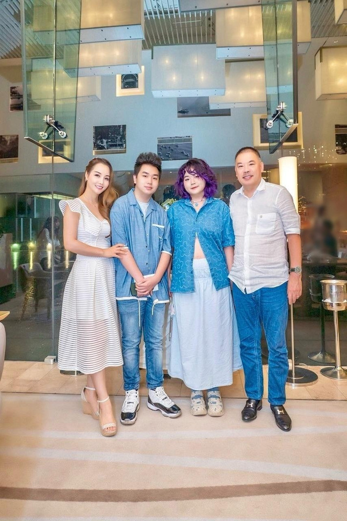 Vợ chồng Mai Thu Huyền thường xuyên đưa các con đi du lịch. Ảnh: FB Mai Thu Huyền.