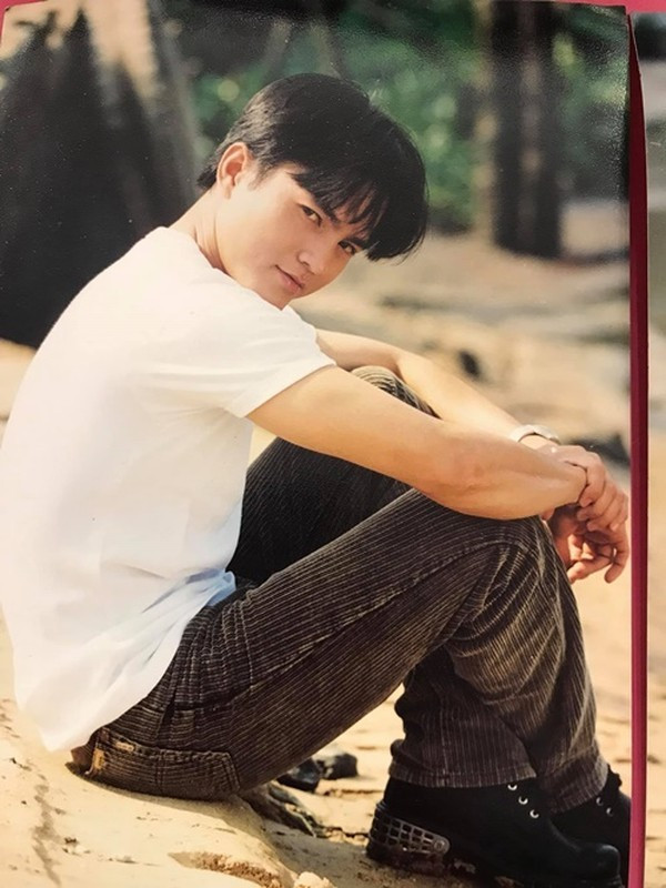 Sinh năm 1975, Cao Minh Đạt được nhiều khán giả yêu mến nhờ ngoại hình lãng tử, phong trần trên màn ảnh đầu những năm 2000. Ảnh: FB Trúc Trương Cao Minh Đạt.