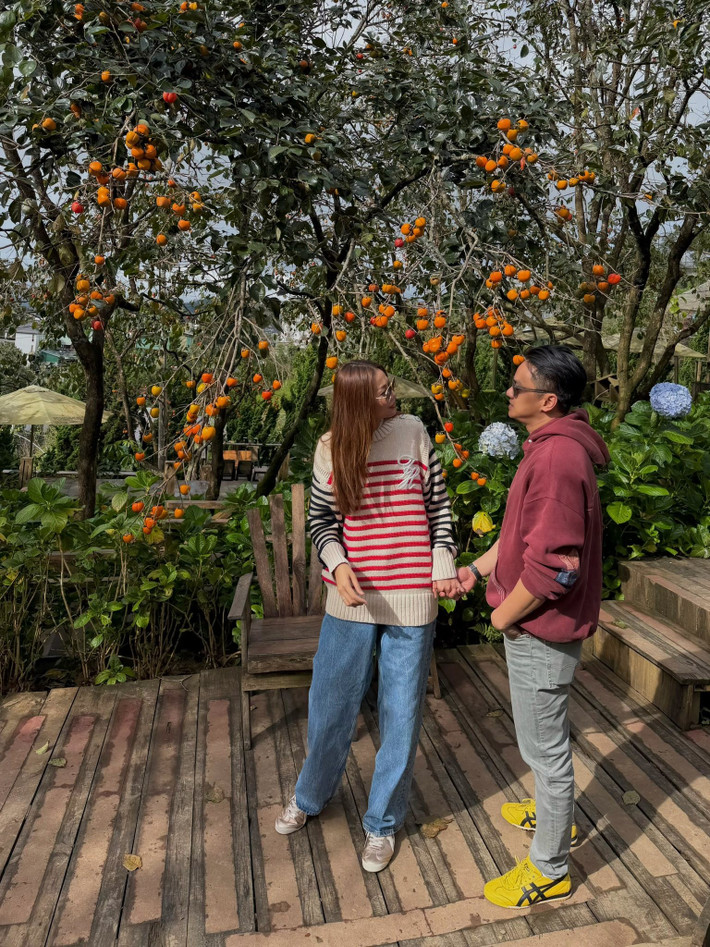 Sở thích của vợ chồng Thanh Hằng là đi du lịch cùng nhau bằng xe hơi, khám phá thiên nhiên, thưởng thức các món ăn mới.