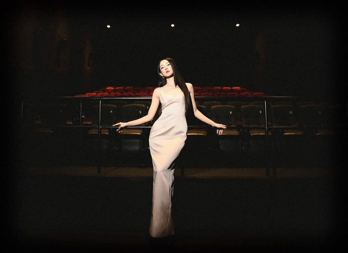 Trình Mỹ Duyên chia sẻ trên VOV, cô chưa từng học qua về diễn xuất, cũng không được trau dồi về đài từ trước khi đóng phim. Trước đó, sau khi quay xong Đừng nói khi yêu, cô đăng ký một khóa học diễn xuất để bản thân được tốt hơn.