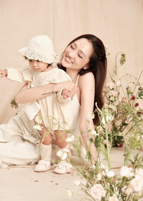 Bố con gái Bảo Anh hiện tại vẫn là một ẩn số khó đoán. Ảnh: FB Bảo Anh.