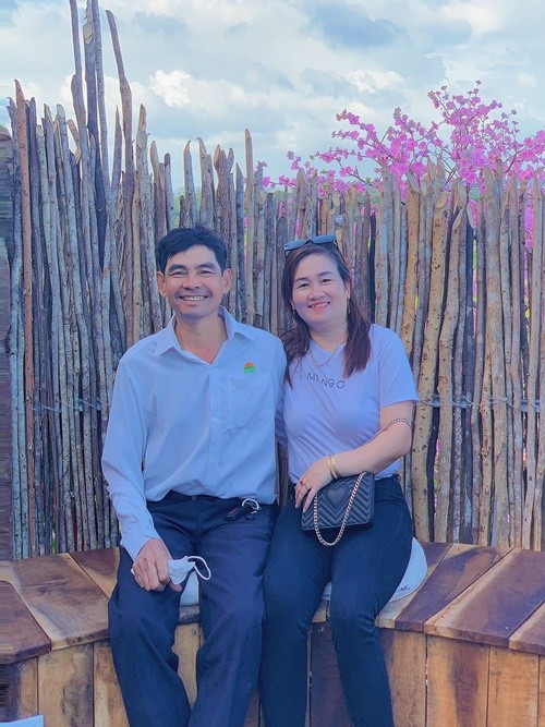 Trên trang cá nhân, Hoa hậu Hòa bình Việt Nam 2025 Yến Nhi thi thoảng đăng tải hình ảnh bên bố mẹ. Ảnh: FB Yến Nhi.