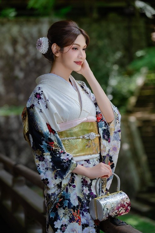 Khi rảnh rỗi, Luna Đào đi du lịch. Cách đây không lâu, cô nghỉ dưỡng ở Nhật Bản. Ảnh: FB Luna Đào.