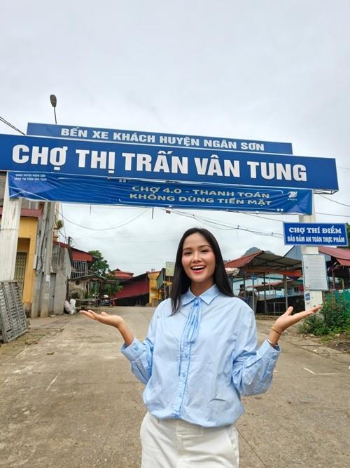 H’hen Niê ngày càng đầy đặn sau tin đồn mang thai. Ảnh: FB H’hen Niê.