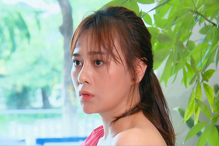 Nữ diễn viên từng xin rút khỏi đề cử Diễn viên nữ ấn tượng tại VTV Awards 2021. “Oanh không muốn cạnh tranh mà chỉ muốn được sống với đam mê, làm nghề của mình thôi”, cô nói. Ảnh: Vietnamnet.