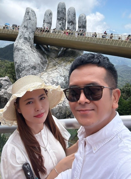 Trên trang cá nhân, diễn viên Hùng Thuận khoe loạt ảnh bên Tuệ Tâm trong tuần trăng mật ở TP Đà Nẵng. Ảnh: FB Hùng Thuận.