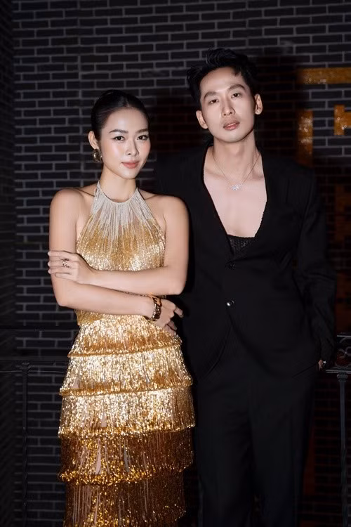 Nữ diễn viên quyến rũ bên Tuấn Trần - nam chính phim Làm giàu với ma 2. Ảnh: FB Diệp Bảo Ngọc.