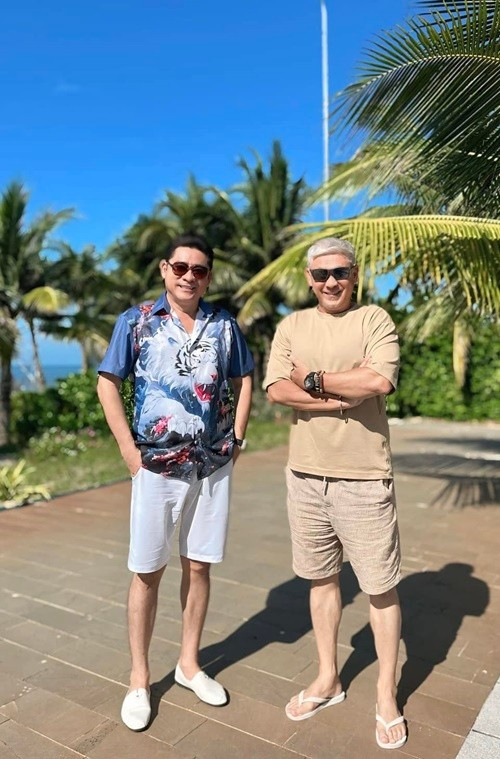 Diễn viên Tùng Yuki để lại nhiều bình luận, bày tỏ mong Huỳnh Anh Tuấn sớm phục hồi hoàn toàn. "Anh vẫn chờ em mau khỏe để mình nấu món giả cầy, rượu ngon thiếu bạn hiền nhâm nhi", Tùng Yuki viết. Ảnh: FB Huỳnh Anh Tuấn.