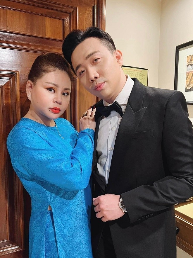 Trong cuộc phỏng vấn với Dân Việt, Lê Giang cho biết, khoảng 20 năm trước, Trấn Thành biết cô và thường sang nhà cô nói có kịch bản hay, rủ cô đi ăn, cùng đi diễn ở các tụ điểm ở TP HCM. Ảnh: Dân Việt.