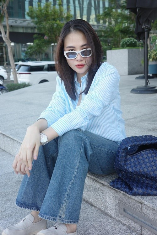 Theo VTV, phong cách 'giàu kín, sang ngầm' tồn tại từ lâu trong giới nhà giàu. Ở showbiz Việt, Đàm Thu Trang được là một trong những mỹ nhân theo đuổi phong cách này. Ảnh: FB Đàm Thu Trang.