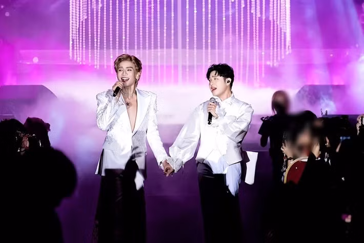 Nam diễn viên hài gắn bó với Lê Quang Lâm trong 12 năm qua. Ảnh: FB BB Trần.