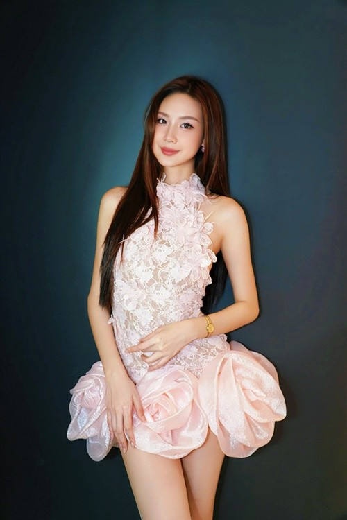 Trước Miss World 2026, Bảo Ngọc từng đăng quang Hoa hậu Liên lục địa 2022.