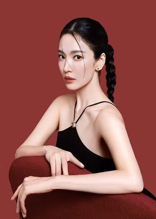 Tuổi 44, vợ cũ Song Joong Ki giữ được khí chất đỉnh cao. Ảnh: Instagram Song Hye Kyo.