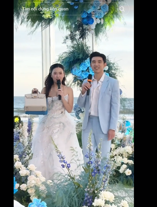 Chồng Midu cho biết, màu xanh nước biển tượng trưng cho nước biển, màu trắng là cát. Ảnh: TikTok Tiến Công.