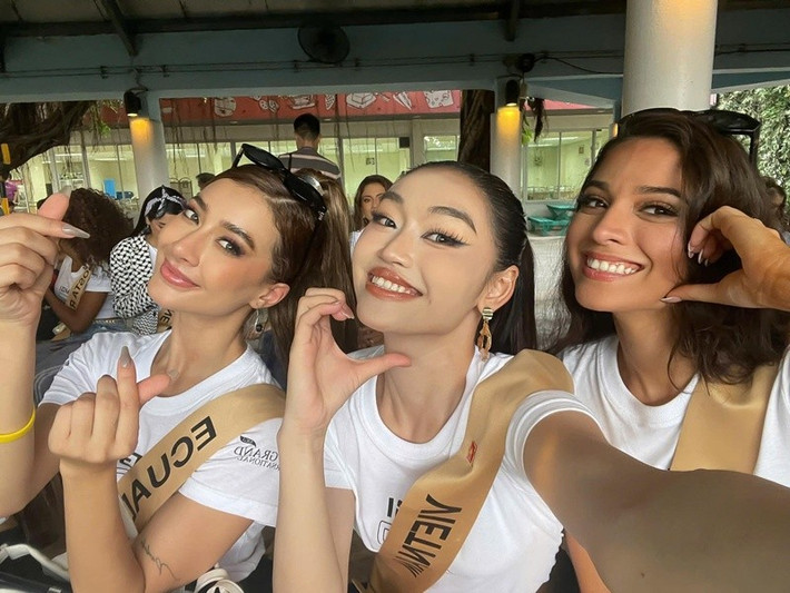 Yến Nhi không lọt top 10 Pre-Arrival (top 10 thí sinh được yêu thích nhất ăn tối cùng ông Nawat - Chủ tịch Miss Grand International). Ảnh: FB Yến Nhi.