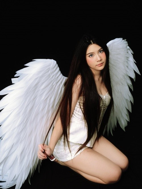 Nhiều khán giả nhận xét nhan sắc của cô mang nét cổ điển, gợi liên tưởng đến hình ảnh các mỹ nhân điện ảnh trước đây. Ảnh: Instagram Mai Thảo Ngọc.