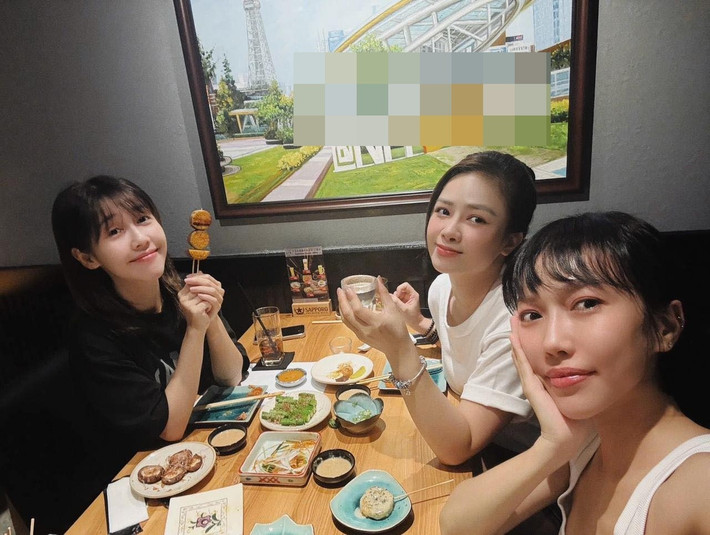 Diệu Nhi – Dương Hoàng Yến – Hậu Hoàng trở nên thân thiết sau khi cùng tham gia chương trình Sao Nhập Ngũ mùa 11. Ảnh: FB Dương Hoàng Yến.