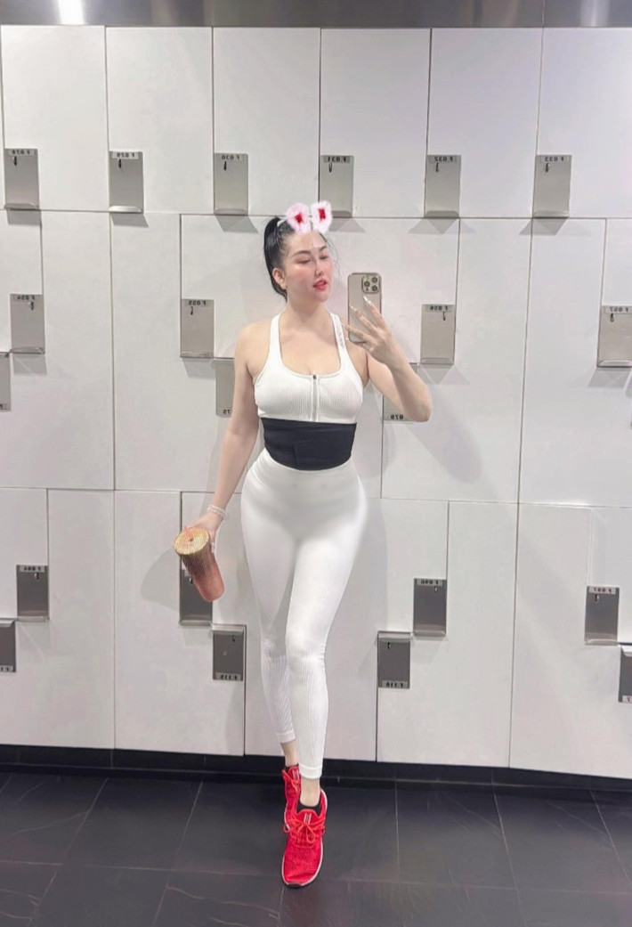 Ở tuổi 43, Phi Thanh Vân tập trung đầu tư sản xuất phim, các chương trình truyền hình. Ảnh: FB Phi Thanh Vân.