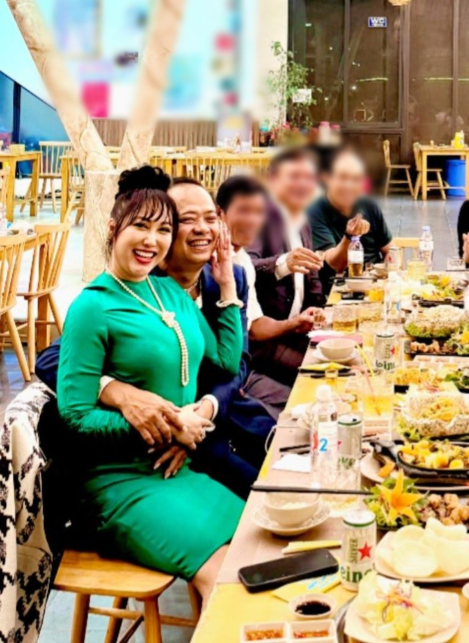 Trước khi quen biết doanh nhân Chí Phú, Phi Thanh Vân trải qua nhiều ca phẫu thuật thẩm mỹ. Ảnh: FB Phi Thanh Vân.